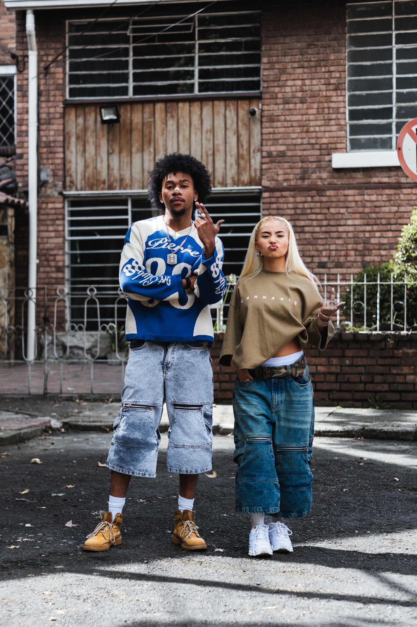 Pantalon Gris Super Baggy X Cannabs