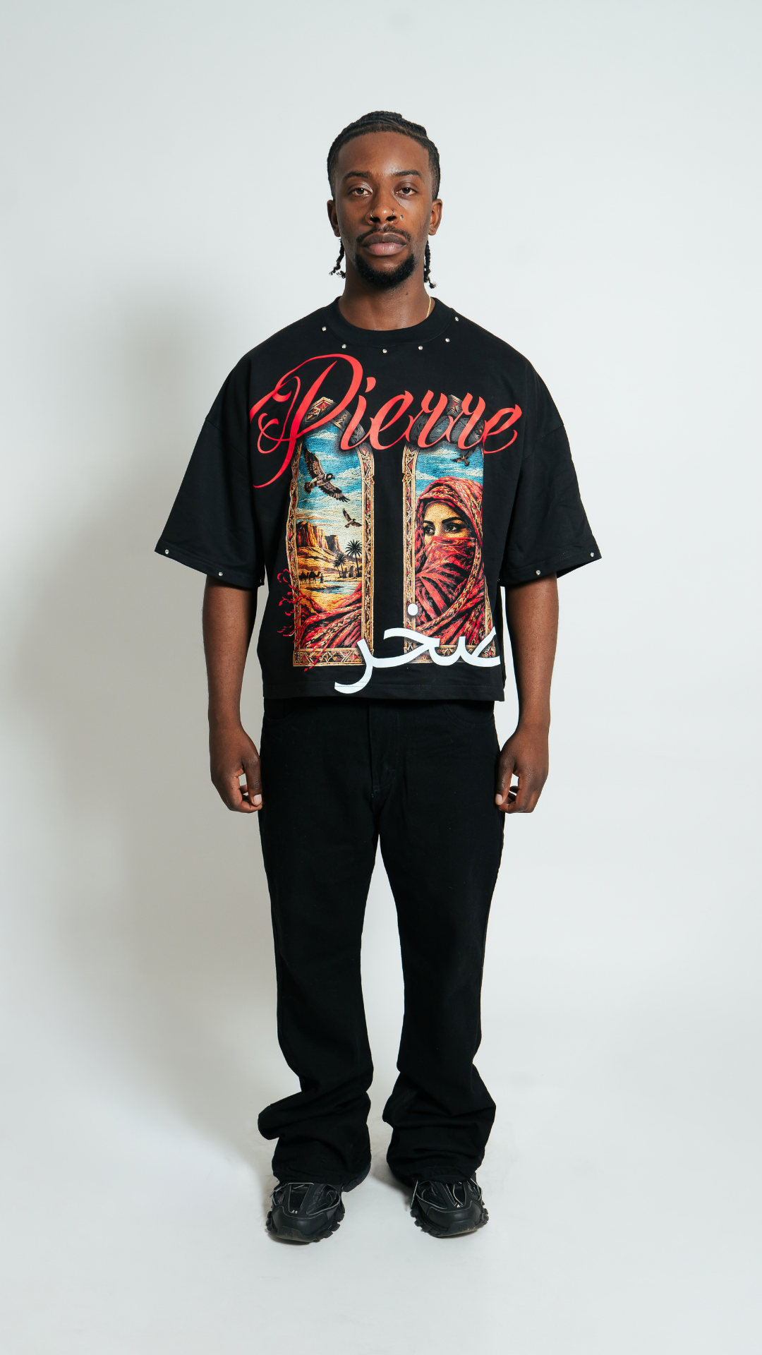 Camiseta Grafica Negra Vitral Rojo