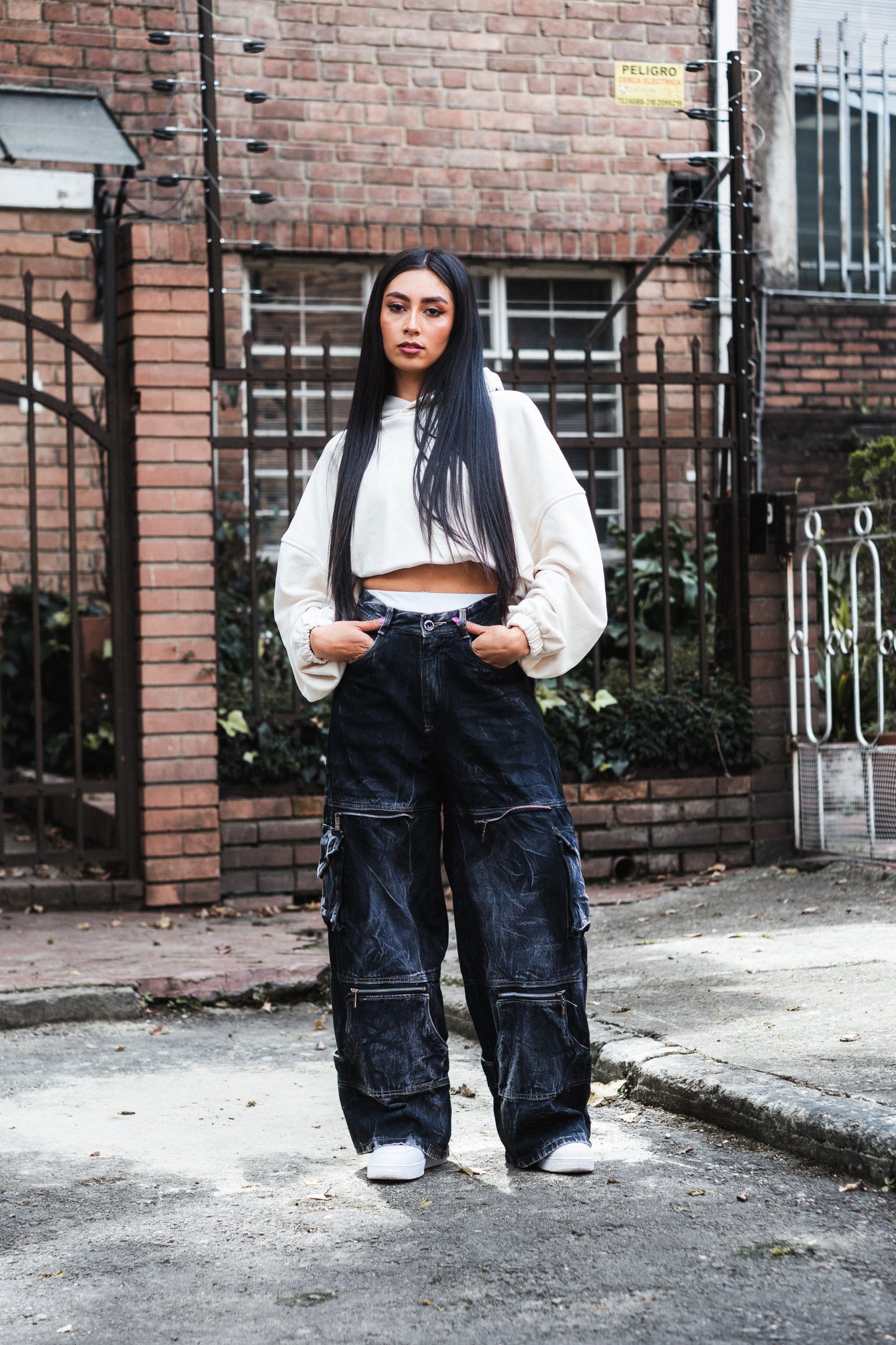 Pantalon Negro Super Baggy X Cannabs