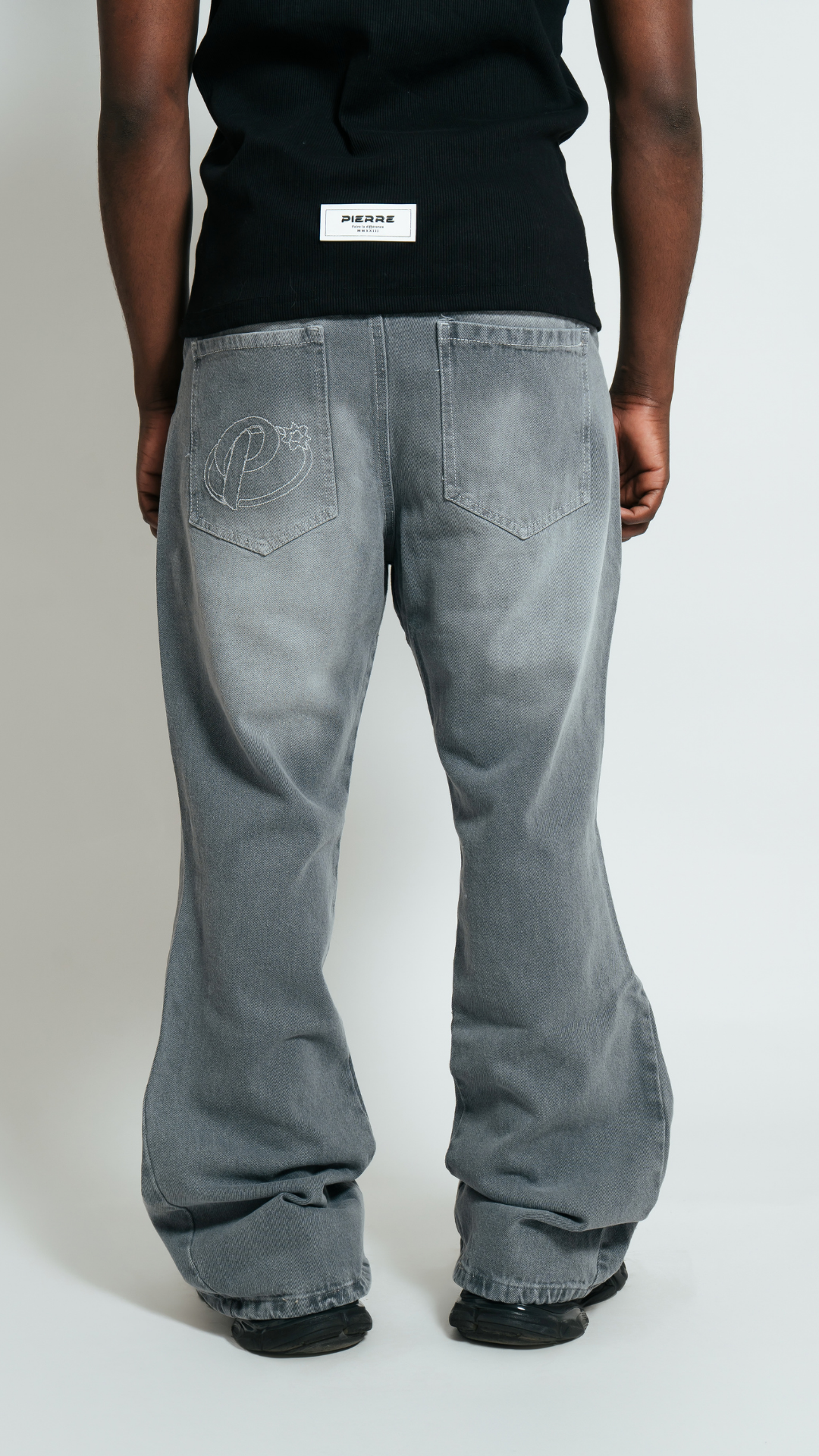Pantalón Flared Gris Claro
