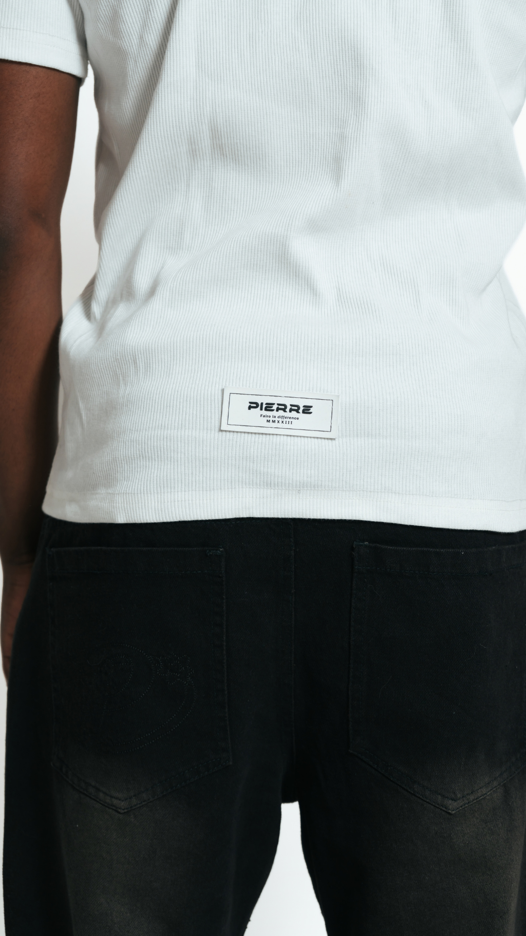 Pantalón Flared Negro Desgastado