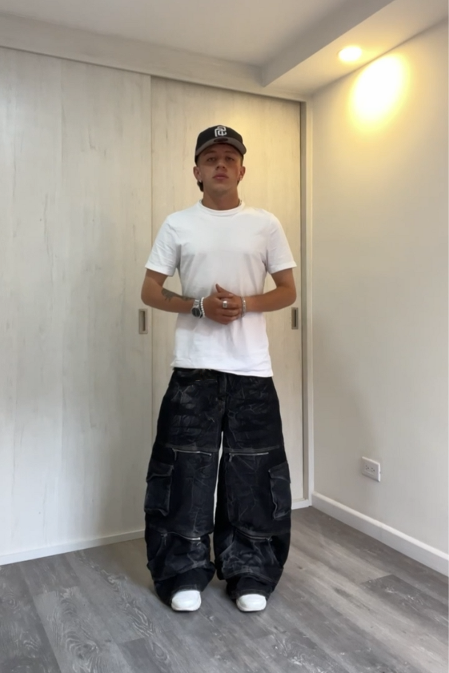 Pantalon Negro Super Baggy X Cannabs